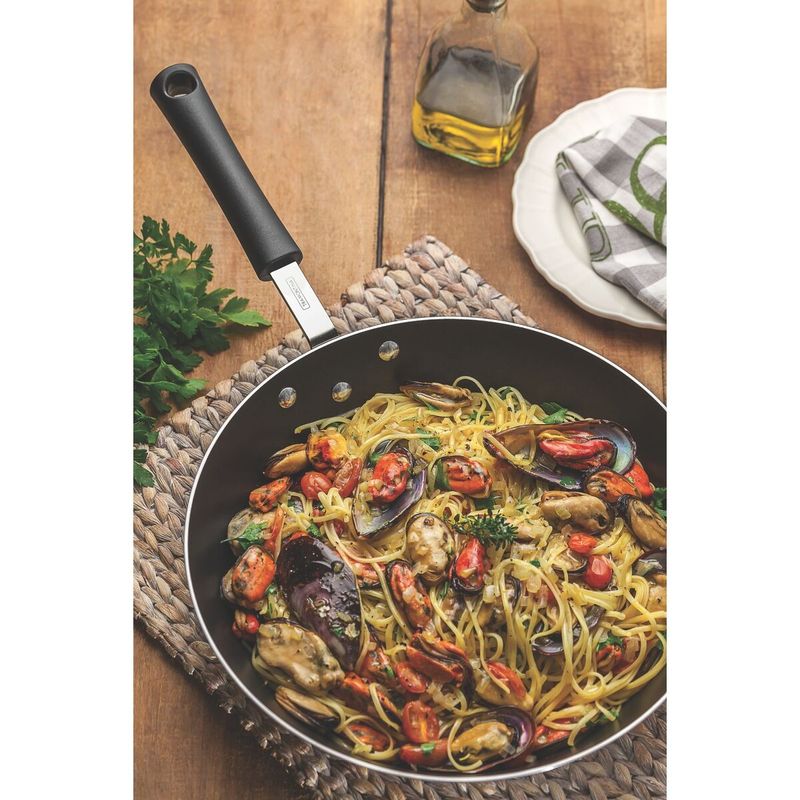 Frigideira-em-Aluminio-Antiaderente-Tramontina-Profissional-32cm-141634