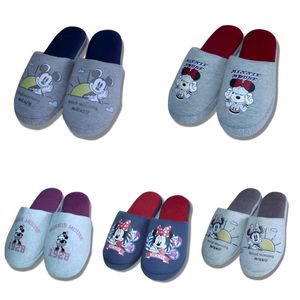 Chinelo de Pano Disney Maria Emilia (Produto Sortido)