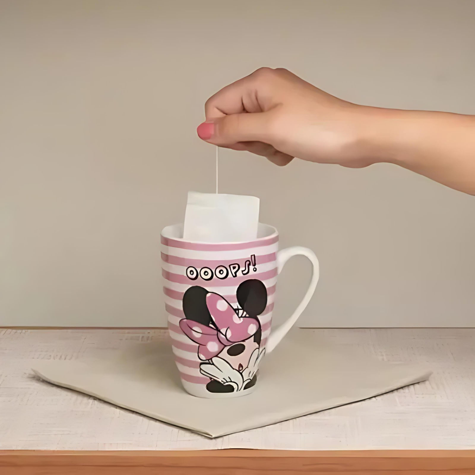 CanecadePorcelanaDisneyMinnieOops350ml-158911