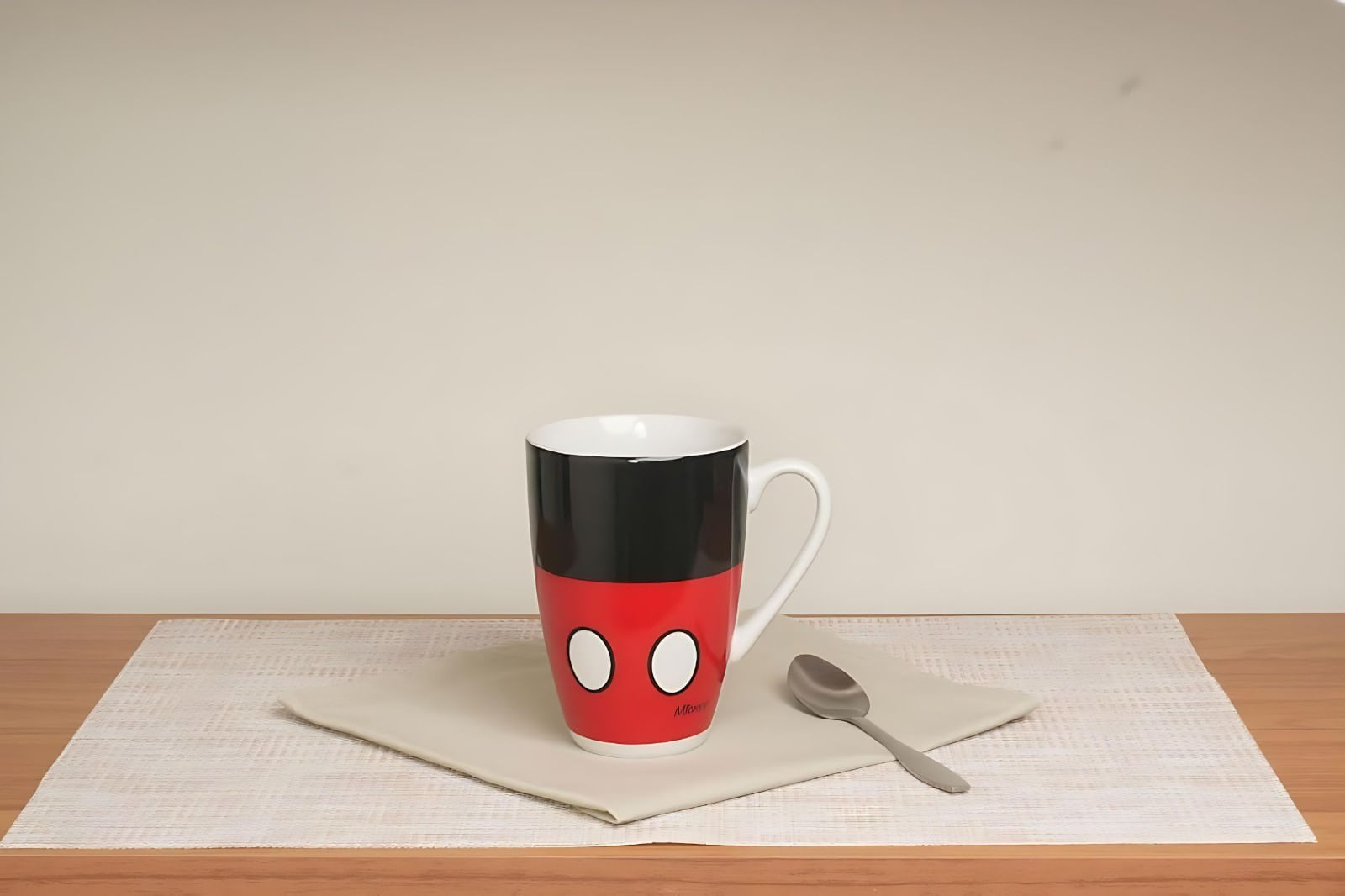 CanecadePorcelanaDisneyRoupaMickey350ml-158916