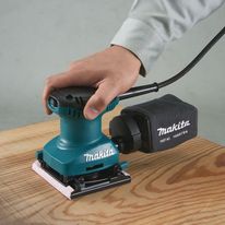 Lixadeira Orbital Makita 180W