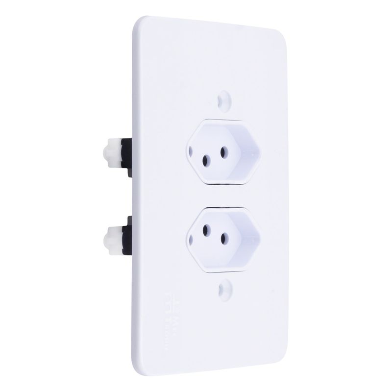 TomadaDupla2Pinos+TerraMec-TronicMillenium10A-46911