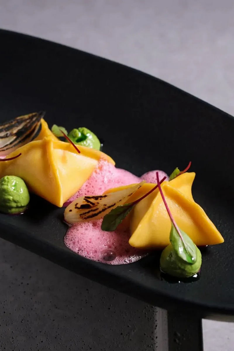 TravessaOvalFundaGrandeOrganicoPortoBrasilPretoMatte32cmx16cm650ml-148099