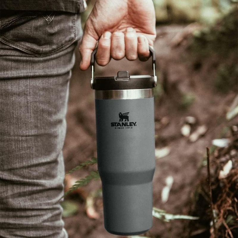 TumblerTermicoFlipStrawCharcoalStanley887ml-146214